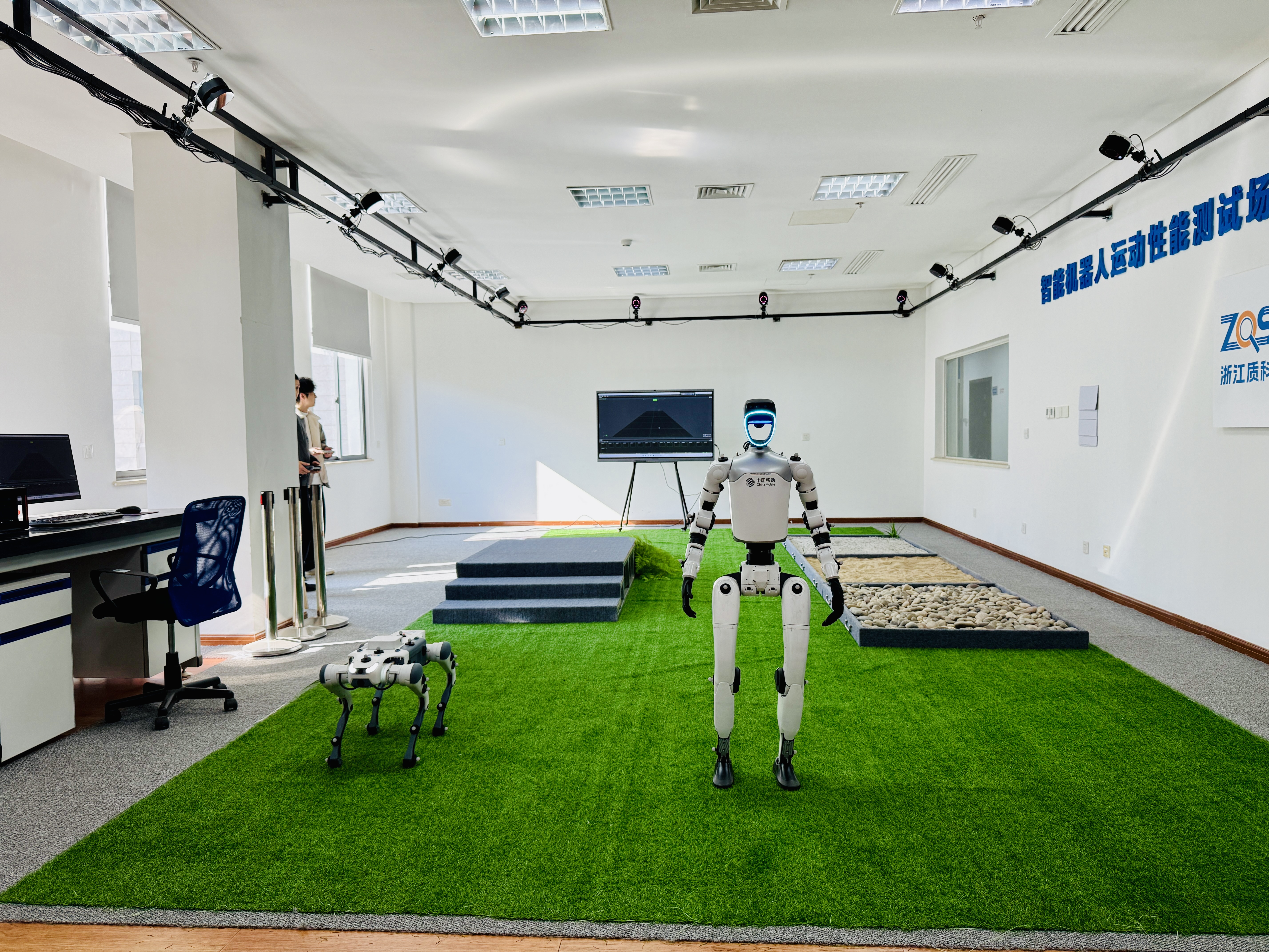 智能机器人测试场.JPG